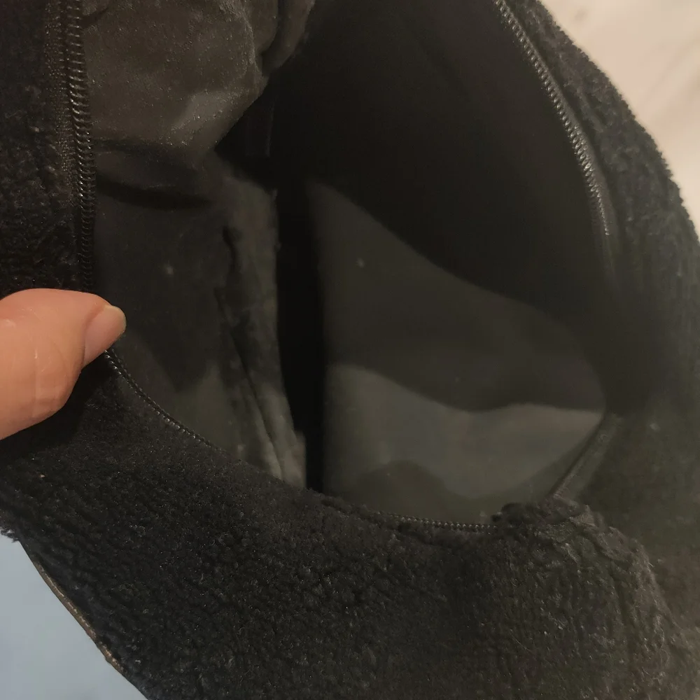 Authentic CHANEL fluffy pouch - Picture 2 of 2